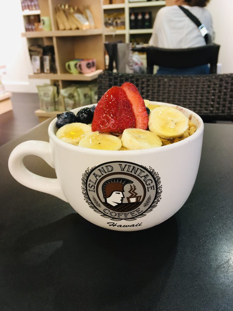 2018年に食べた、アイランドビンテージコーヒーのアサイーボウル